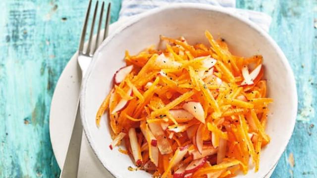 Carrot and apple salad